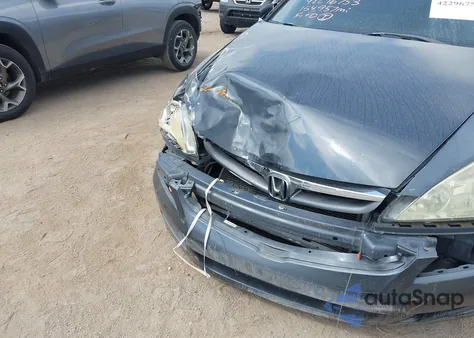 2006 Honda Accord 2.4 Lx z USA, uszkodzony, nr VIN 3HGCM56476G703433